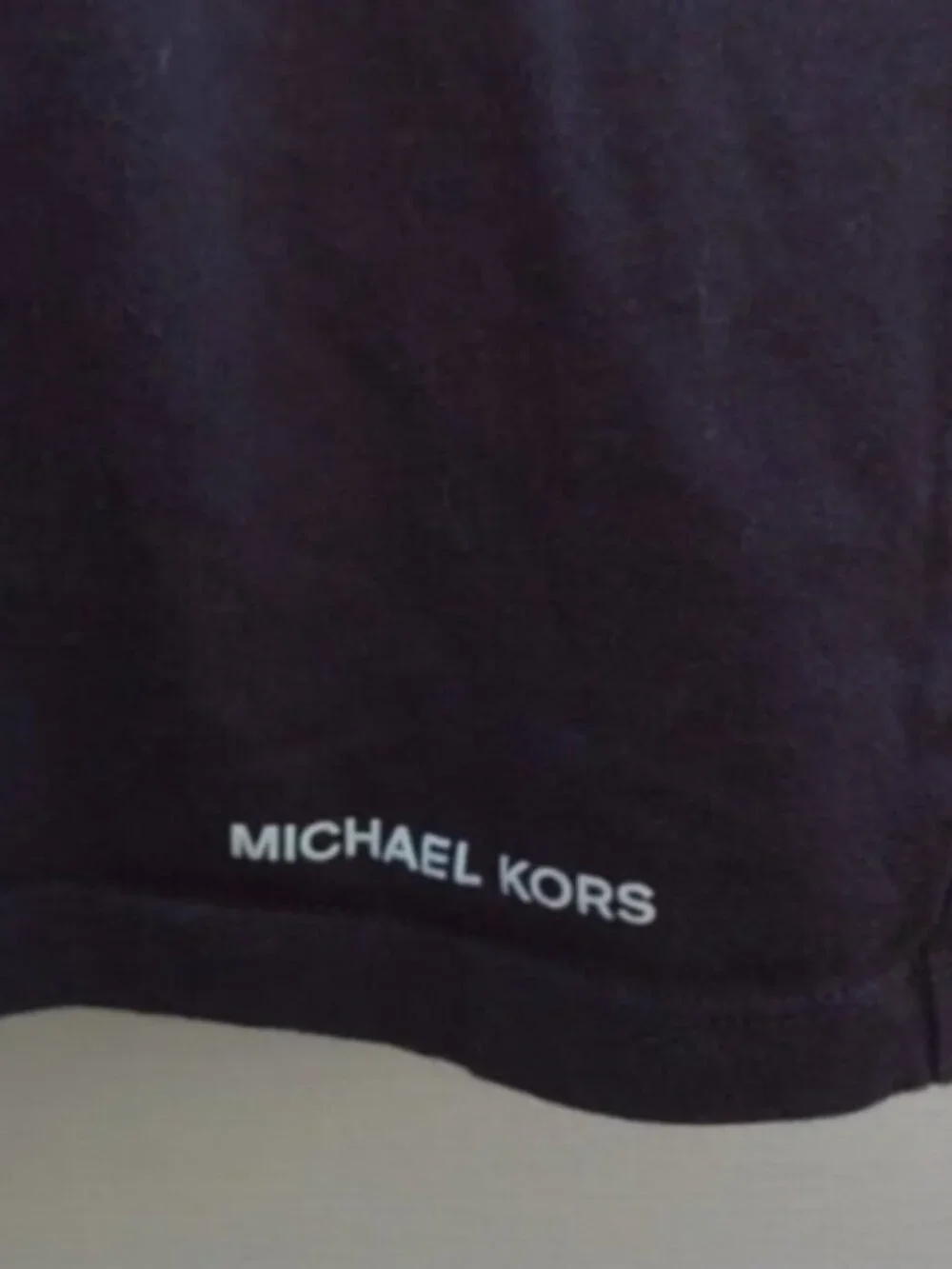 Michael Kors woman's dark black V-Neck Tee size SP